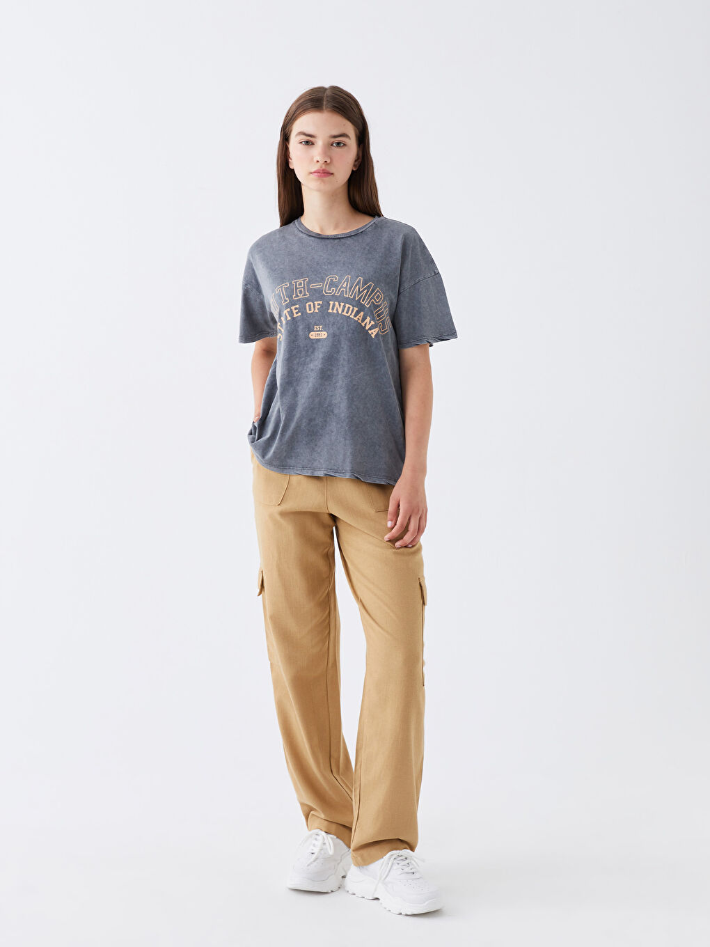 Antrasit Bisiklet Yaka Baskılı Kısa Kollu Kadın Tişört-2