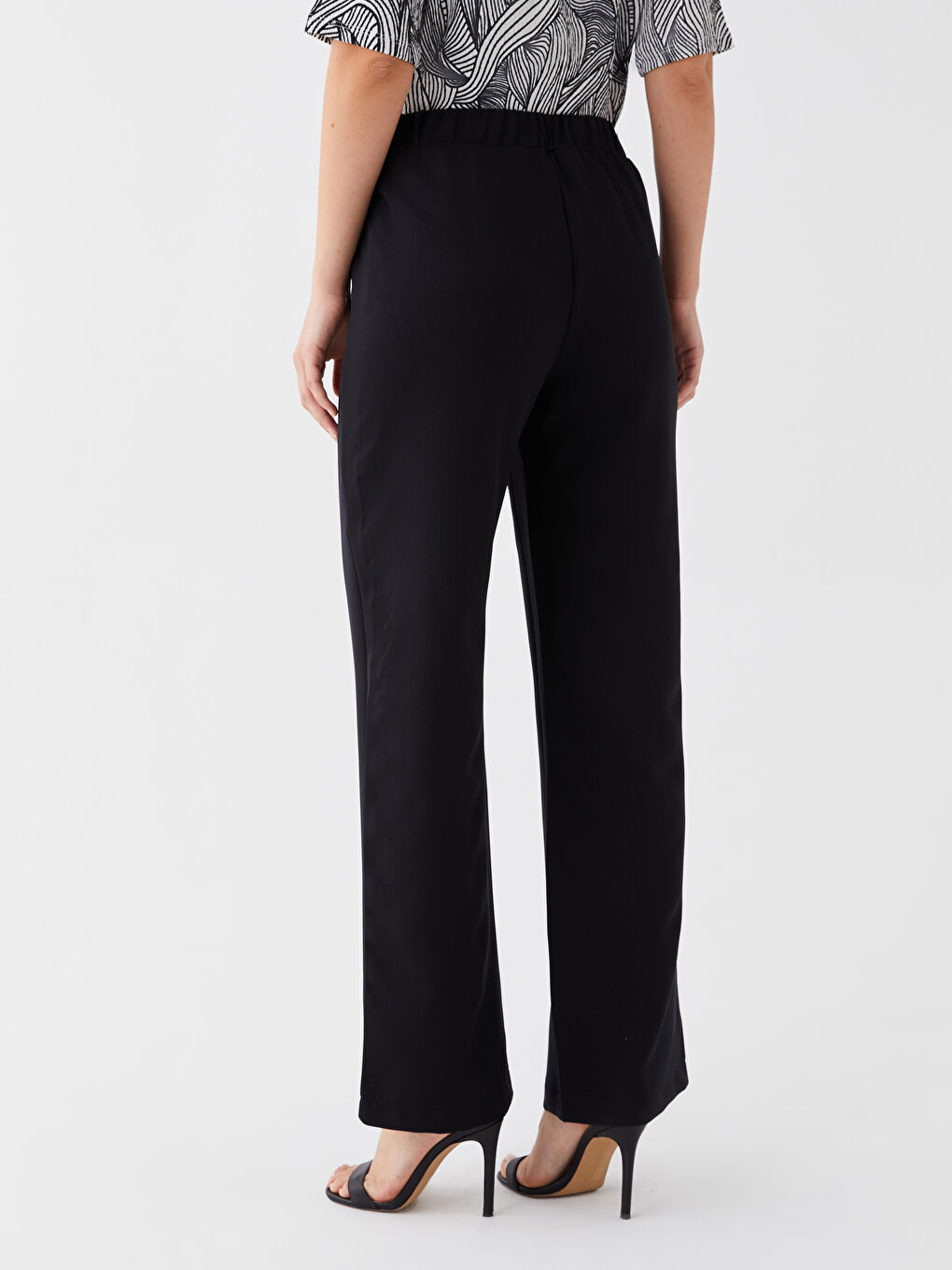 LCWAIKIKI Basic Siyah Beli Lastikli Standart Fit Kadın Pantolon - 4