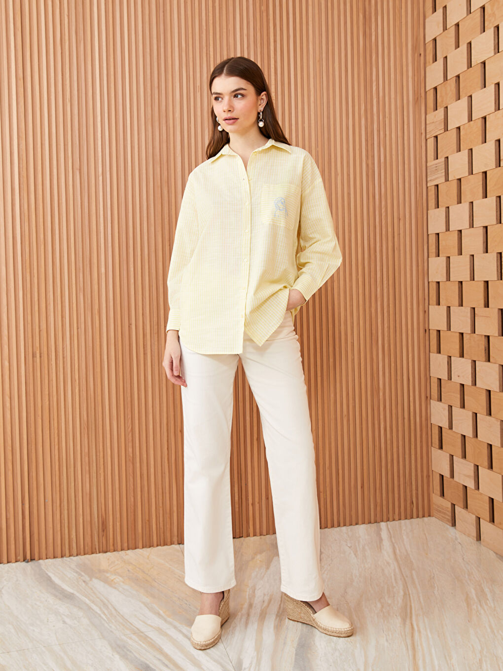 قميص بوبلين مُخَطَّط واسع للسيدات-2