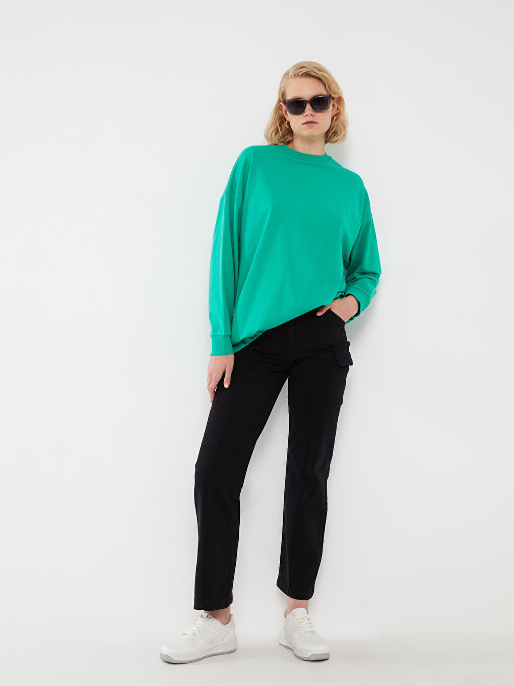 Siyah Rahat Kalıp Düz Geniş Paça Kadın Kargo Pantolon