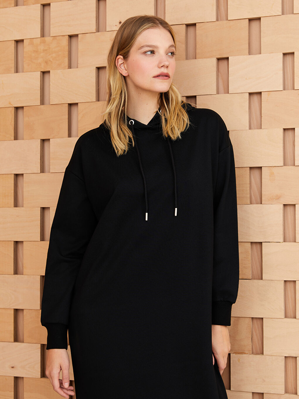 LCW Modest Gerades Langärmeliges Oversize Kleid Für Damen Mit Kapuze -S3HP88Z8-RQL