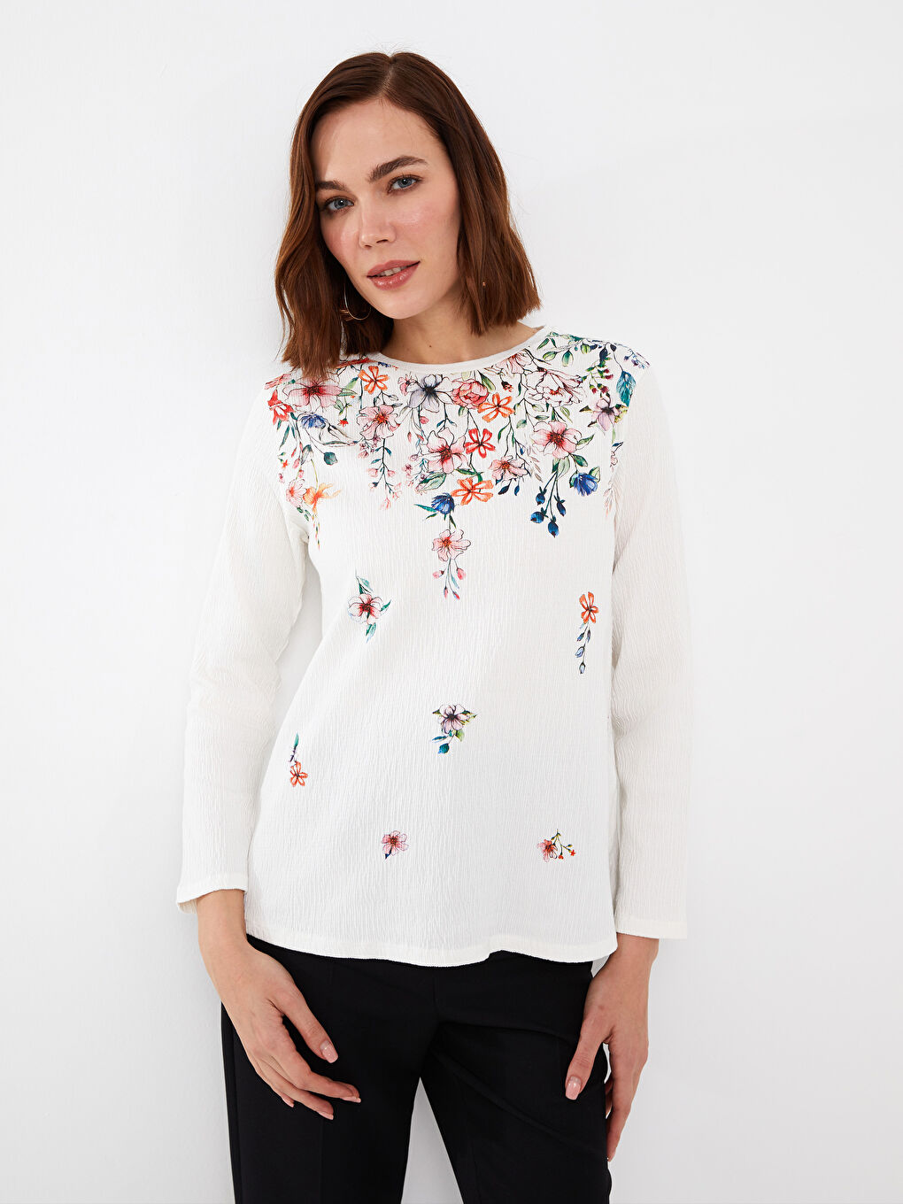 Ekru Bisiklet Yaka Çiçekli Uzun Kollu Kadın Tişört-1