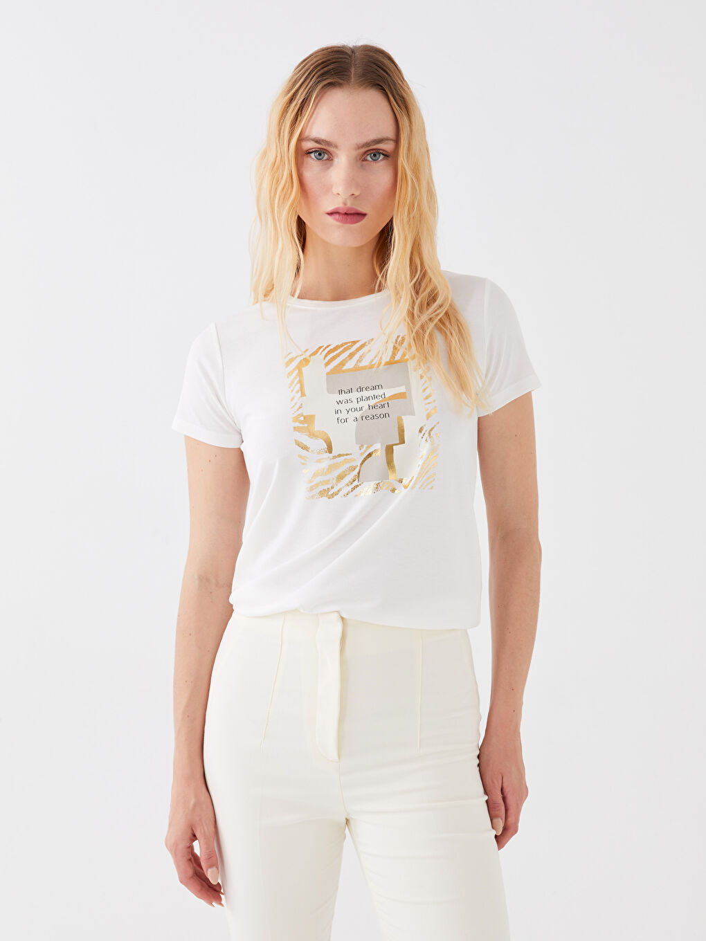 მრგვალი საყელო ნაბეჭდი მოკლე სახელო ქალებისთვის მაისური-1