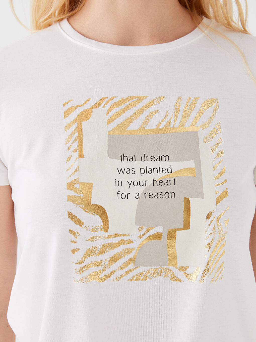 მრგვალი საყელო ნაბეჭდი მოკლე სახელო ქალებისთვის მაისური-3