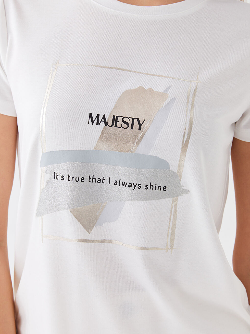 Ekru Bisiklet Yaka Baskılı Kısa Kollu Kadın Tişört-3