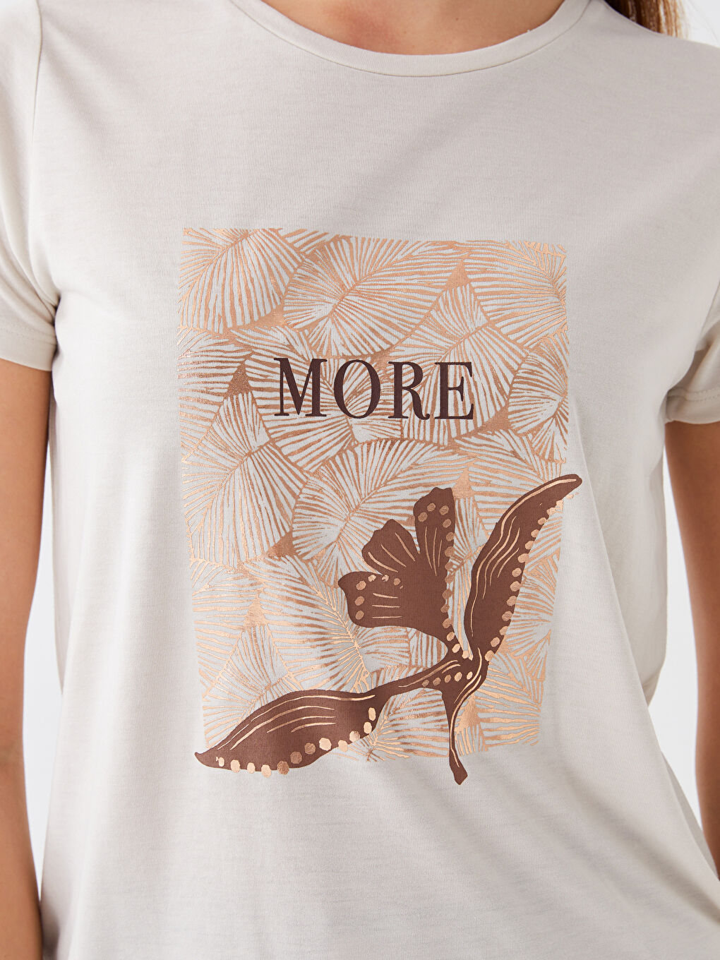 Gri Bisiklet Yaka Baskılı Kısa Kollu Kadın Tişört-3