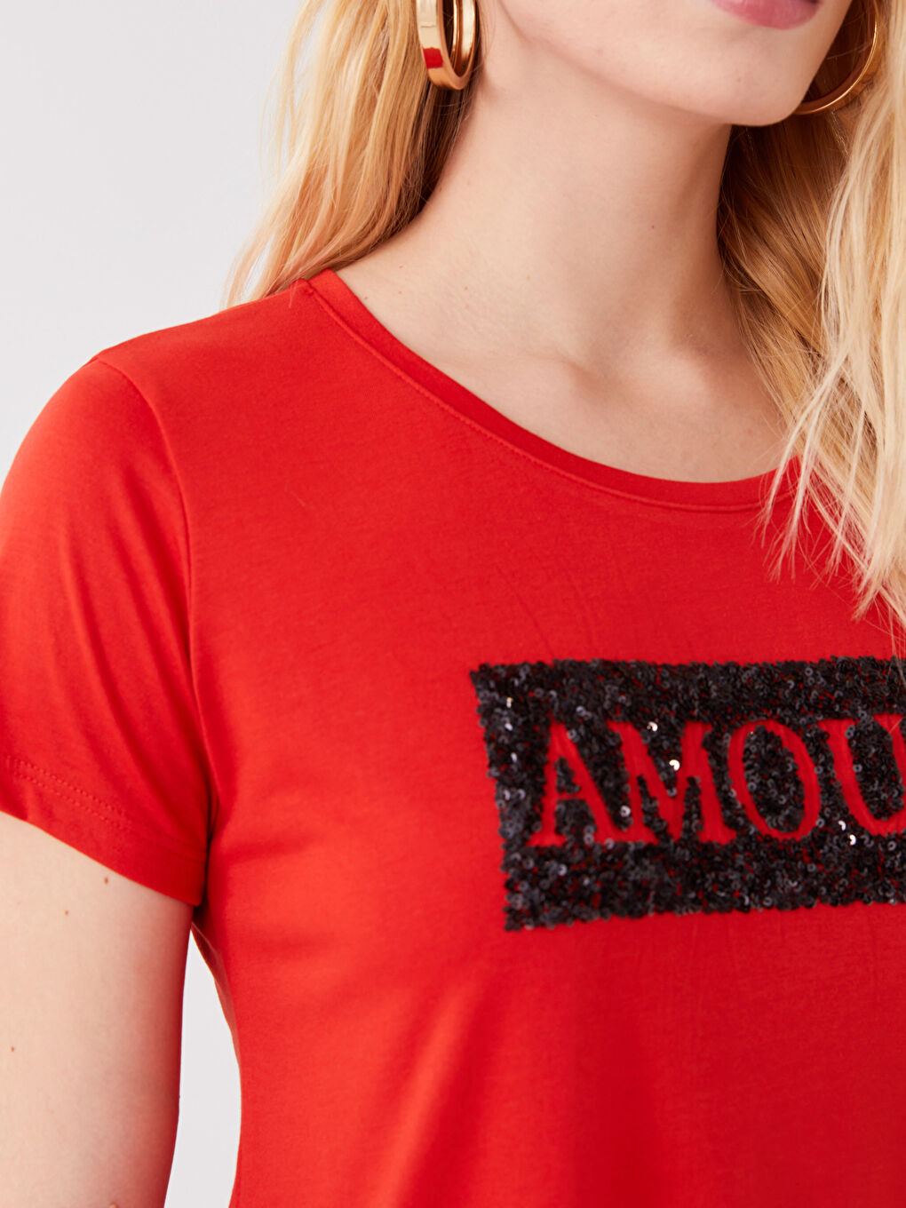 Turuncu Bisiklet Yaka Payet İşlemeli Kısa Kollu Kadın Tişört-3