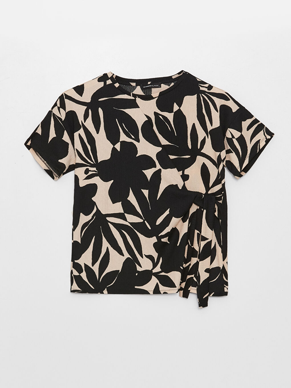 Siyah Bisiklet Yaka Desenli Kısa Kollu Oversize Kadın Tişört-5