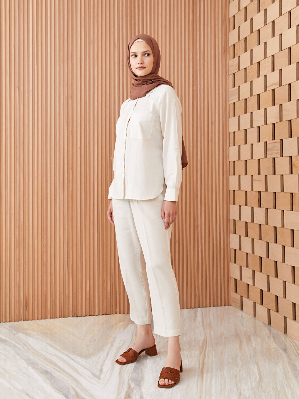 Kahverengi Kadın Dokuma Şal-2