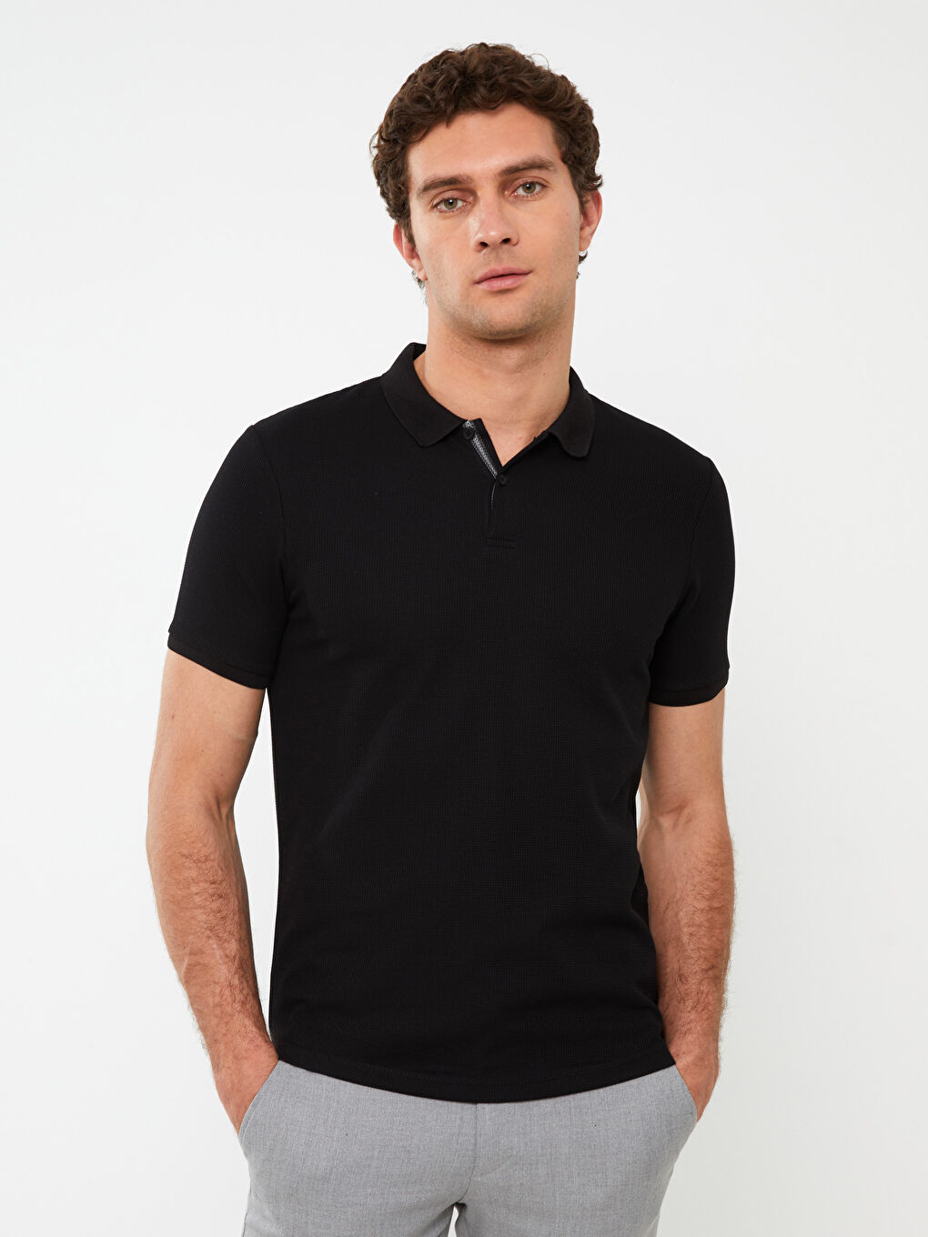 Siyah Polo Yaka Kısa Kollu Erkek Tişört