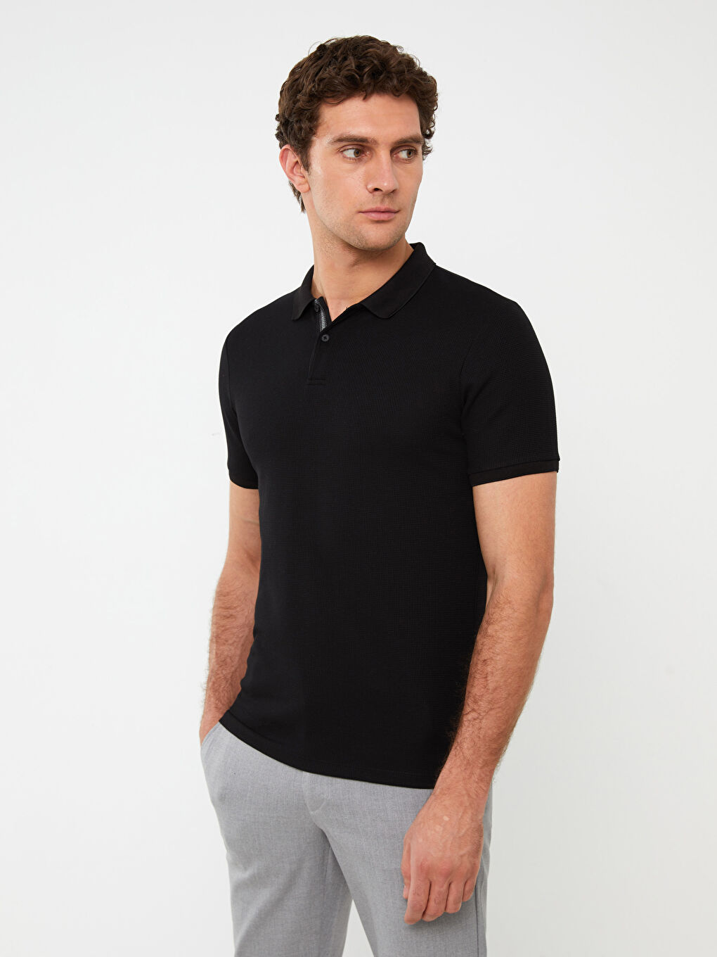 Siyah Polo Yaka Kısa Kollu Erkek Tişört-1