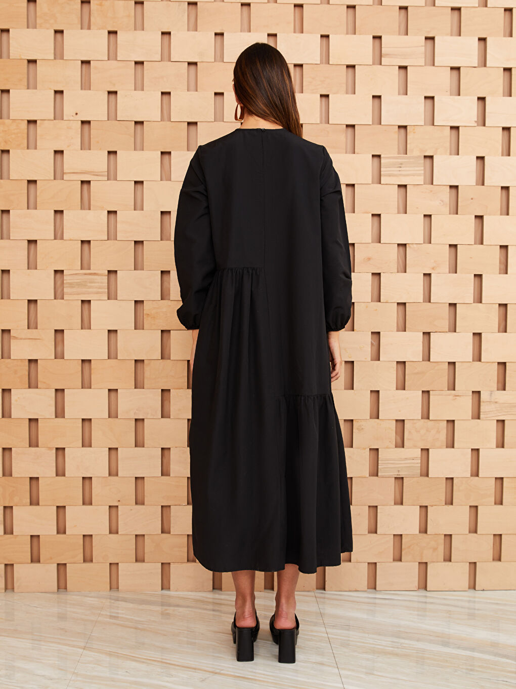 Siyah Bisiklet Yaka Düz Uzun Kollu Poplin Kadın Elbise-4