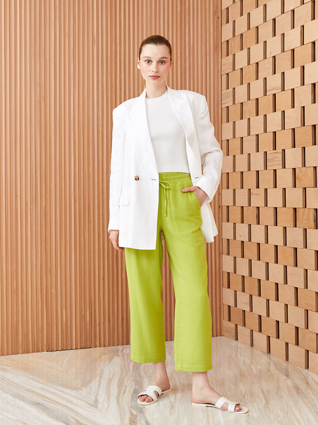 Yeşil Beli Lastikli Rahat Kalıp Müslin Kadın Pantolon