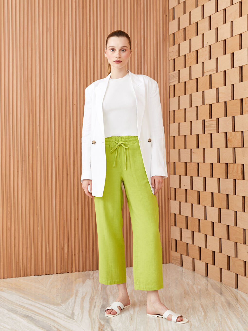 Yeşil Beli Lastikli Rahat Kalıp Müslin Kadın Pantolon-1