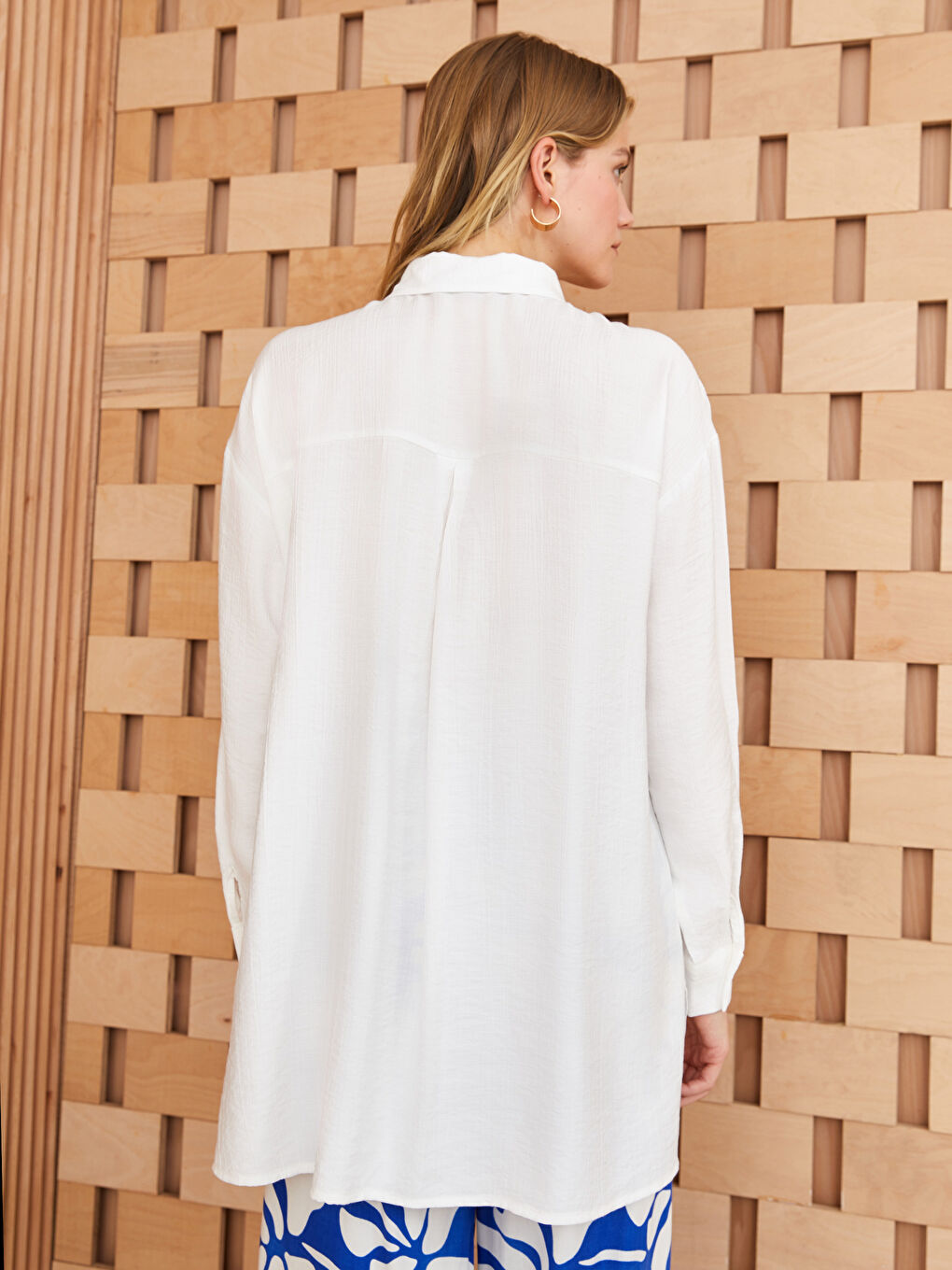 Beyaz Düz Uzun Kollu Oversize Kadın Gömlek Tunik-4