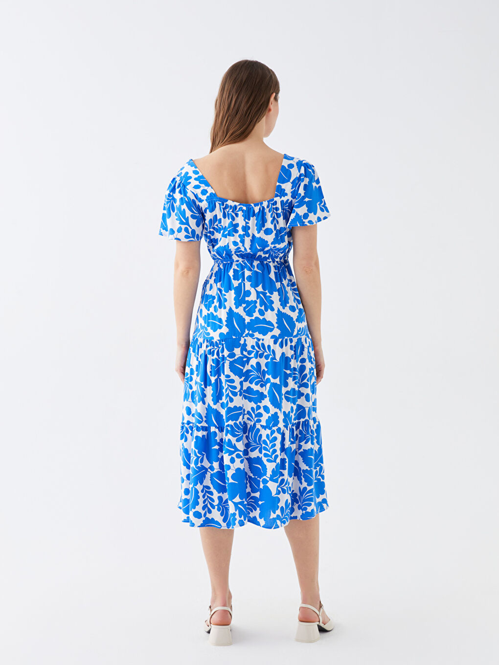 فستان حوامل مُزهر بكم قصير وياقة مربعة-4