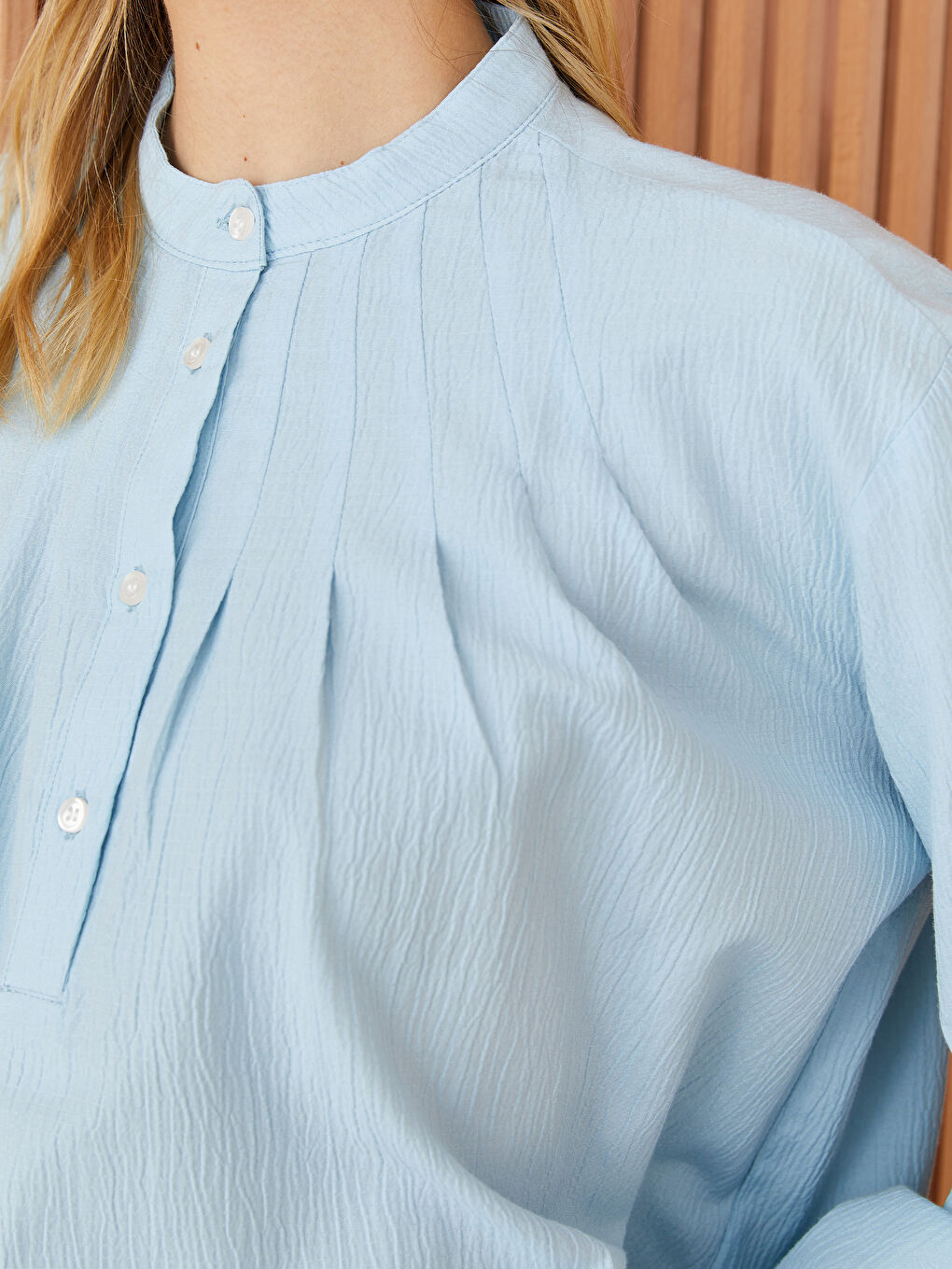 Mavi Hakim Yaka Düz Uzun Kollu Oversize Krinkle Kadın Bluz-3