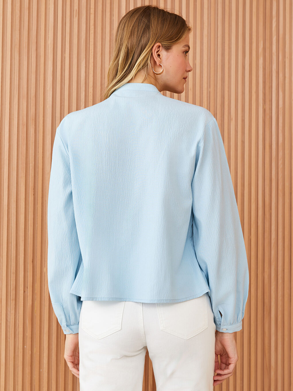 Mavi Hakim Yaka Düz Uzun Kollu Oversize Krinkle Kadın Bluz-4