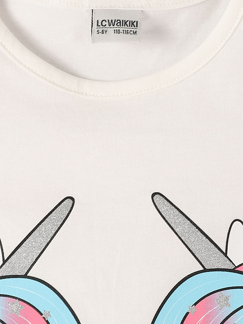 تيشيرت للبنات بياقة دائرية مطبوع كم قصير-1