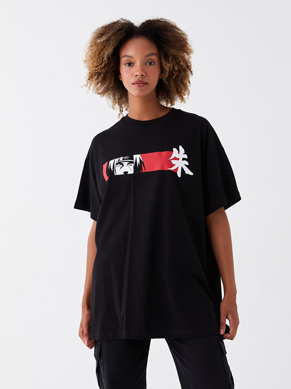 T-shirt pour Femmes à Manches Courtes Imprimé Naruto à Col Rond-1
