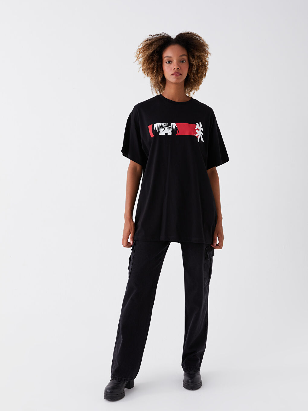 T-shirt pour Femmes à Manches Courtes Imprimé Naruto à Col Rond-2