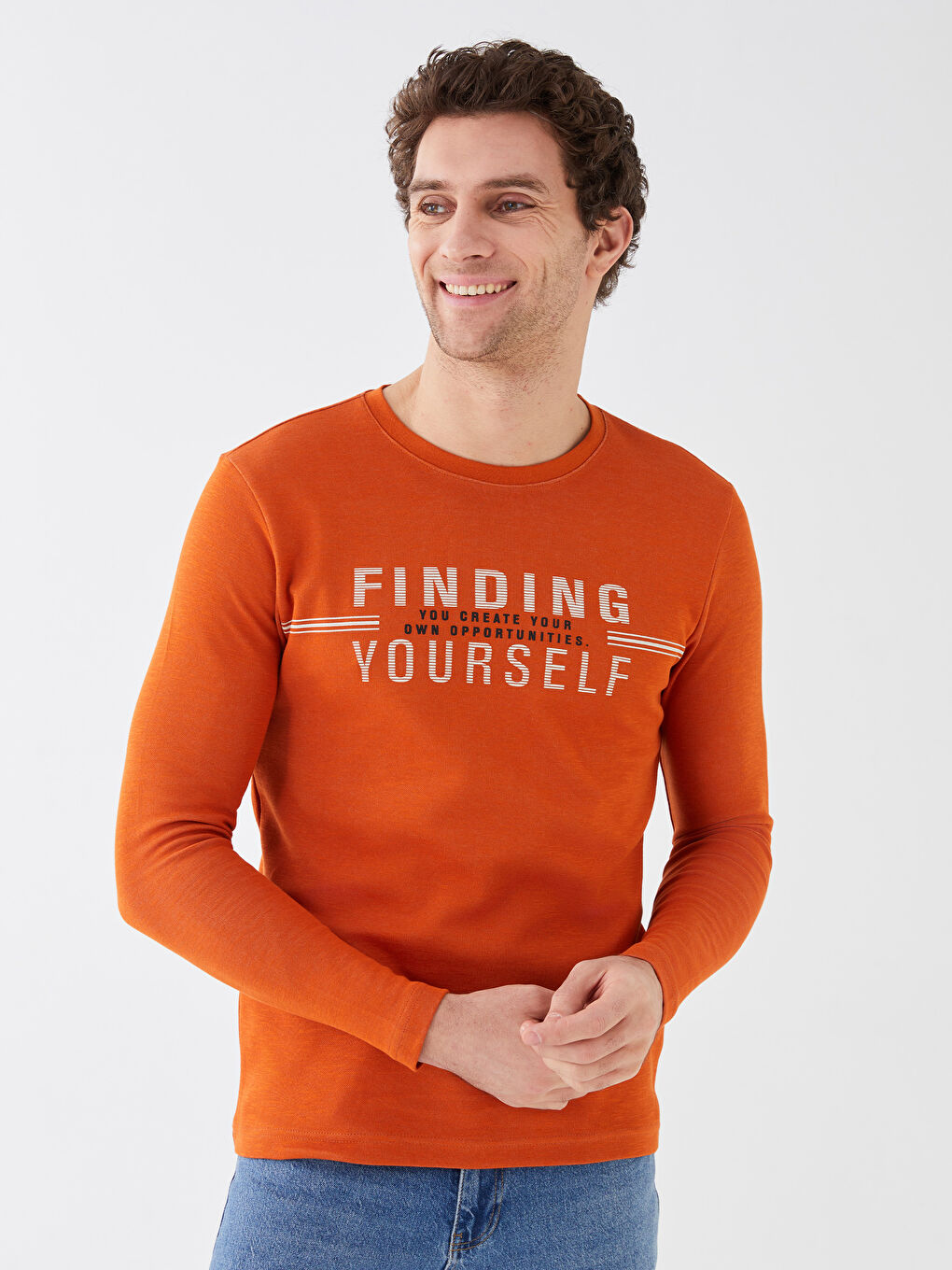 سويت شيرت كم طويل مطبوع بياقة دائرية للرجال-1