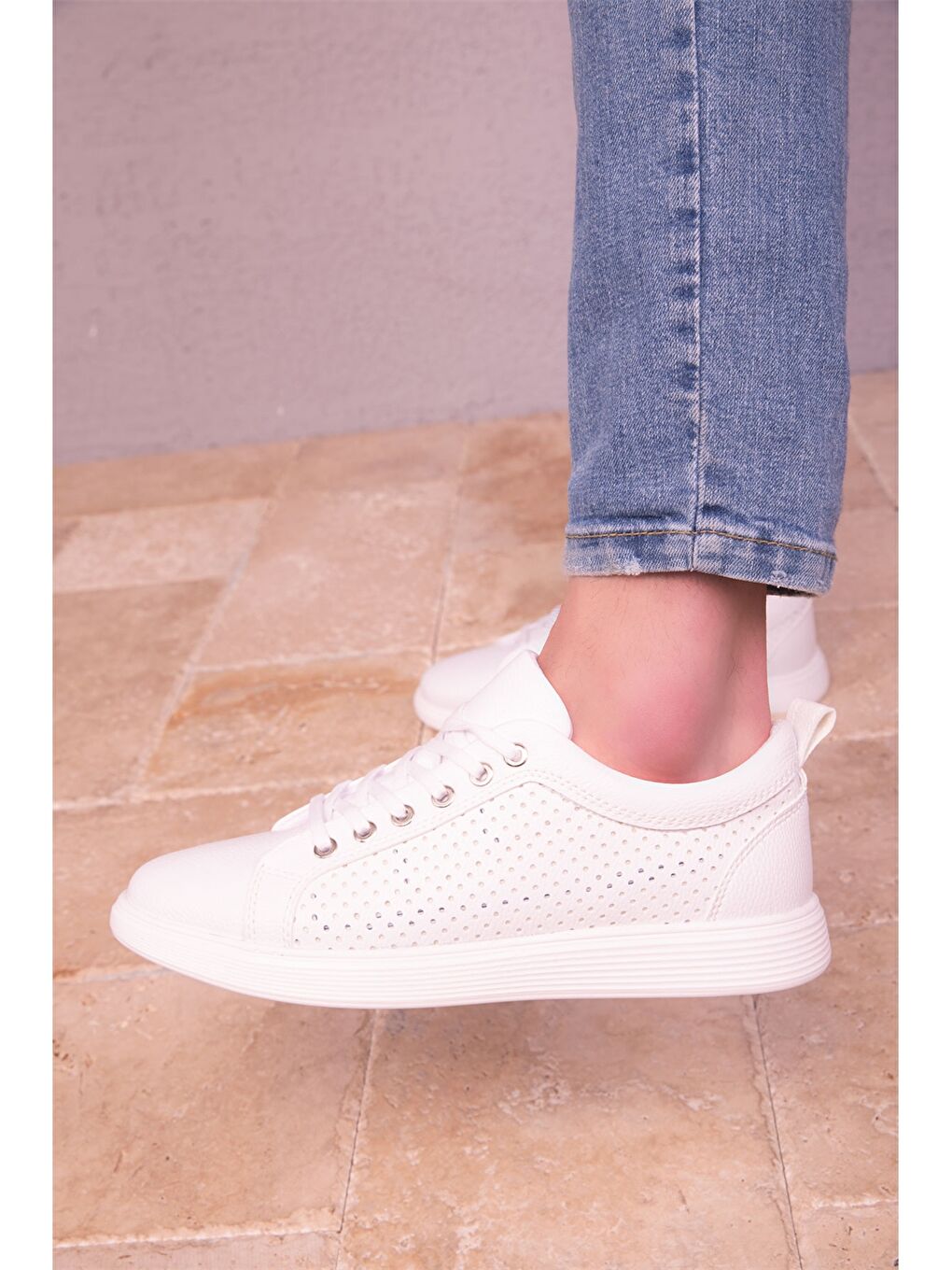 Beyaz Deri Görünümlü Bağcıklı Erkek Spor Ayakkabı-2