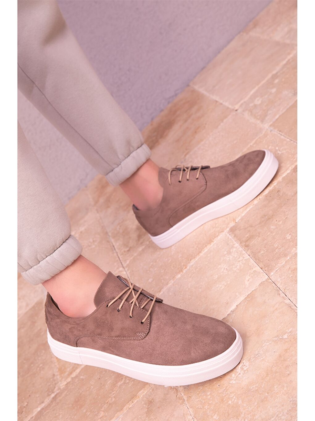 Kahverengi Süet Görünümlü Bağcıklı Erkek Spor Ayakkabı-1