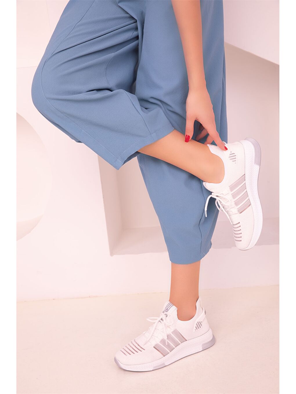 Beyaz File Detaylı Bağcıklı Unisex Spor Ayakkabı