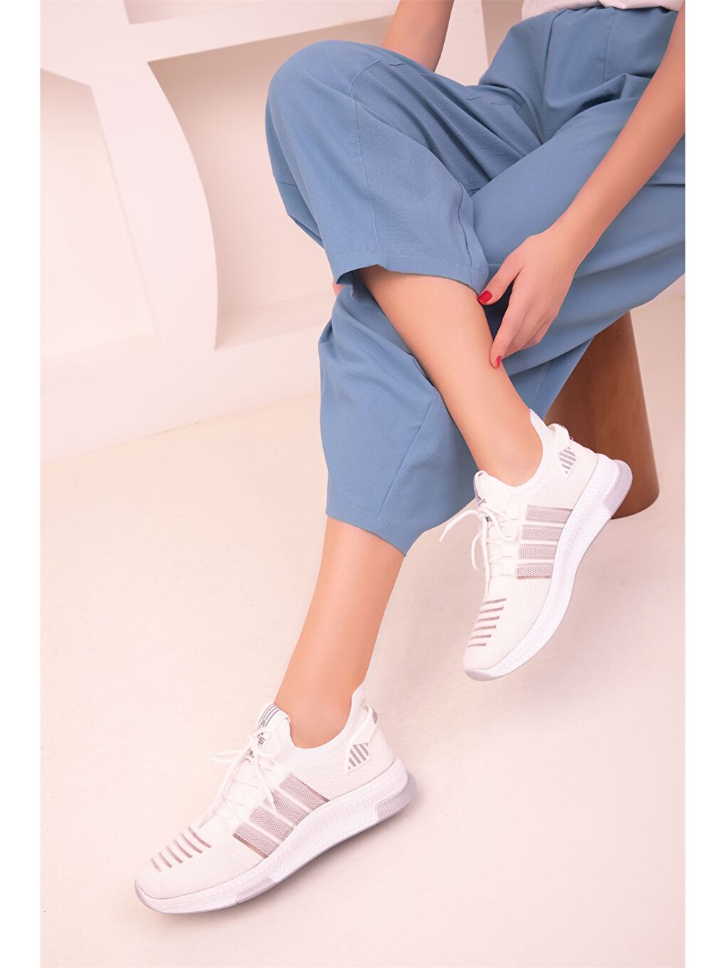 Beyaz File Detaylı Bağcıklı Unisex Spor Ayakkabı-1