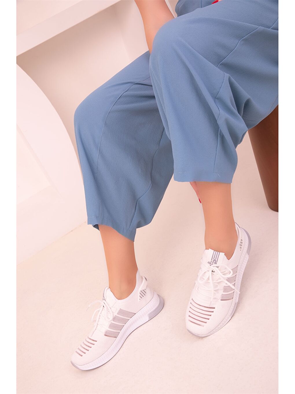 Beyaz File Detaylı Bağcıklı Unisex Spor Ayakkabı-2