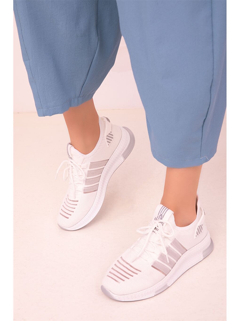 Beyaz File Detaylı Bağcıklı Unisex Spor Ayakkabı-3