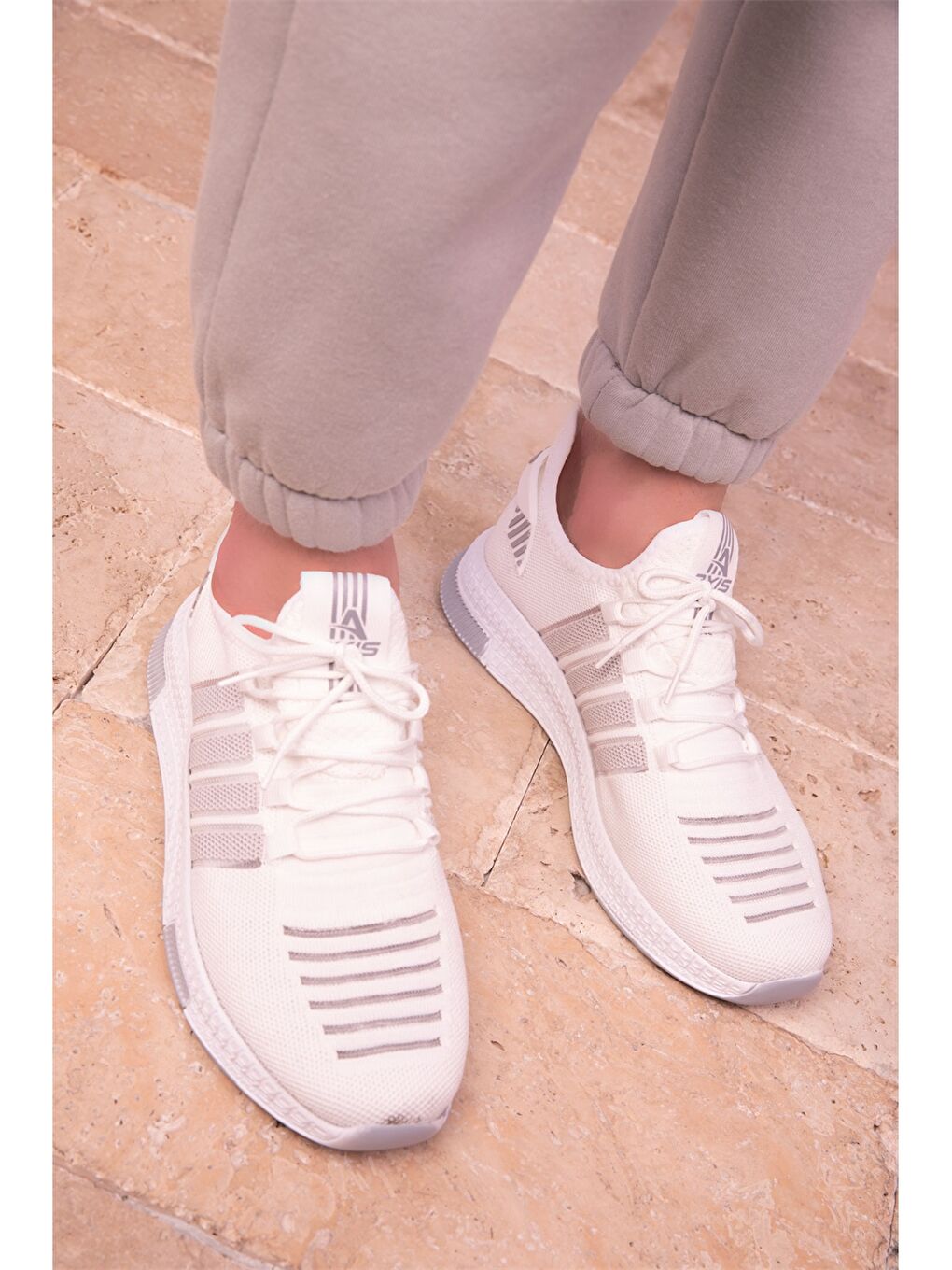 Beyaz File Detaylı Bağcıklı Unisex Spor Ayakkabı-7