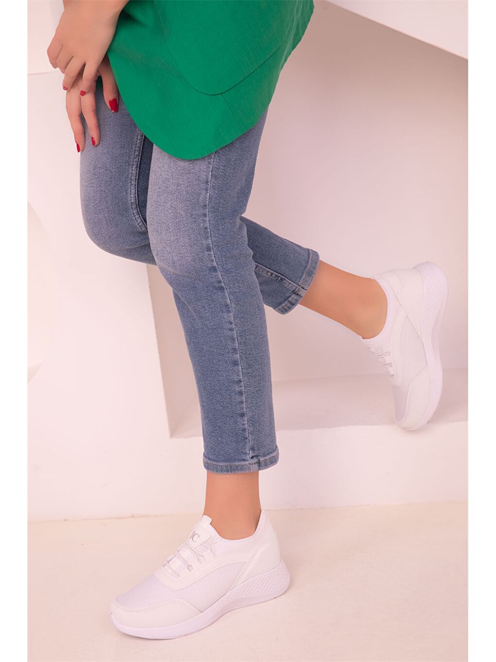 Beyaz Bağcıklı Kadın Spor Ayakkabı-2