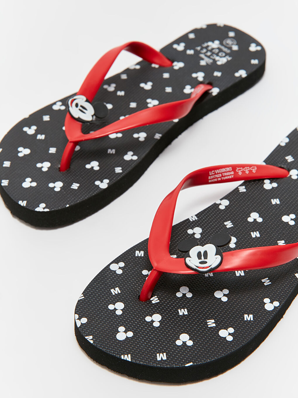 LCW STEPS Karışık Baskılı Minnie Mouse Patch Detaylı Kadın Parmak Arası Plaj Terliği - 4