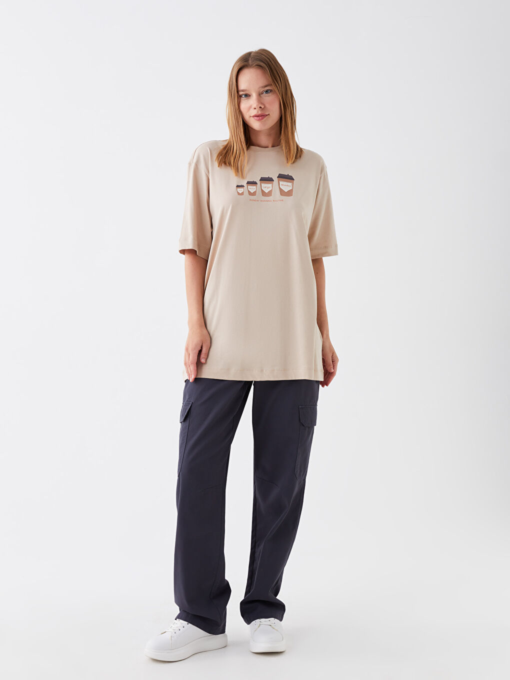 Bej Bisiklet Yaka Baskılı Kısa Kollu Oversize Kadın Tunik-2