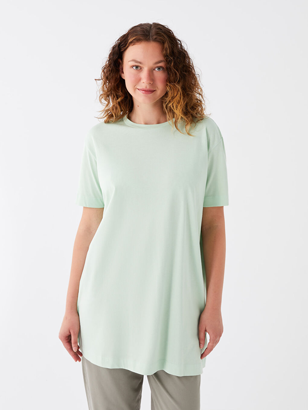 تونيك أوفراسايز كم قصير سادة بياقة دائرية للسيدات