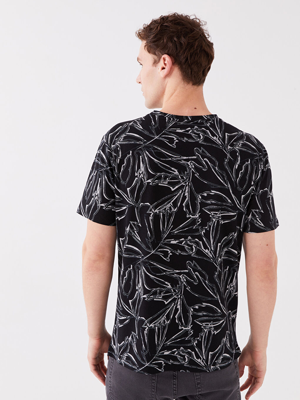 Siyah Bisiklet Yaka Kısa Kollu Desenli Penye Erkek Tişört-4