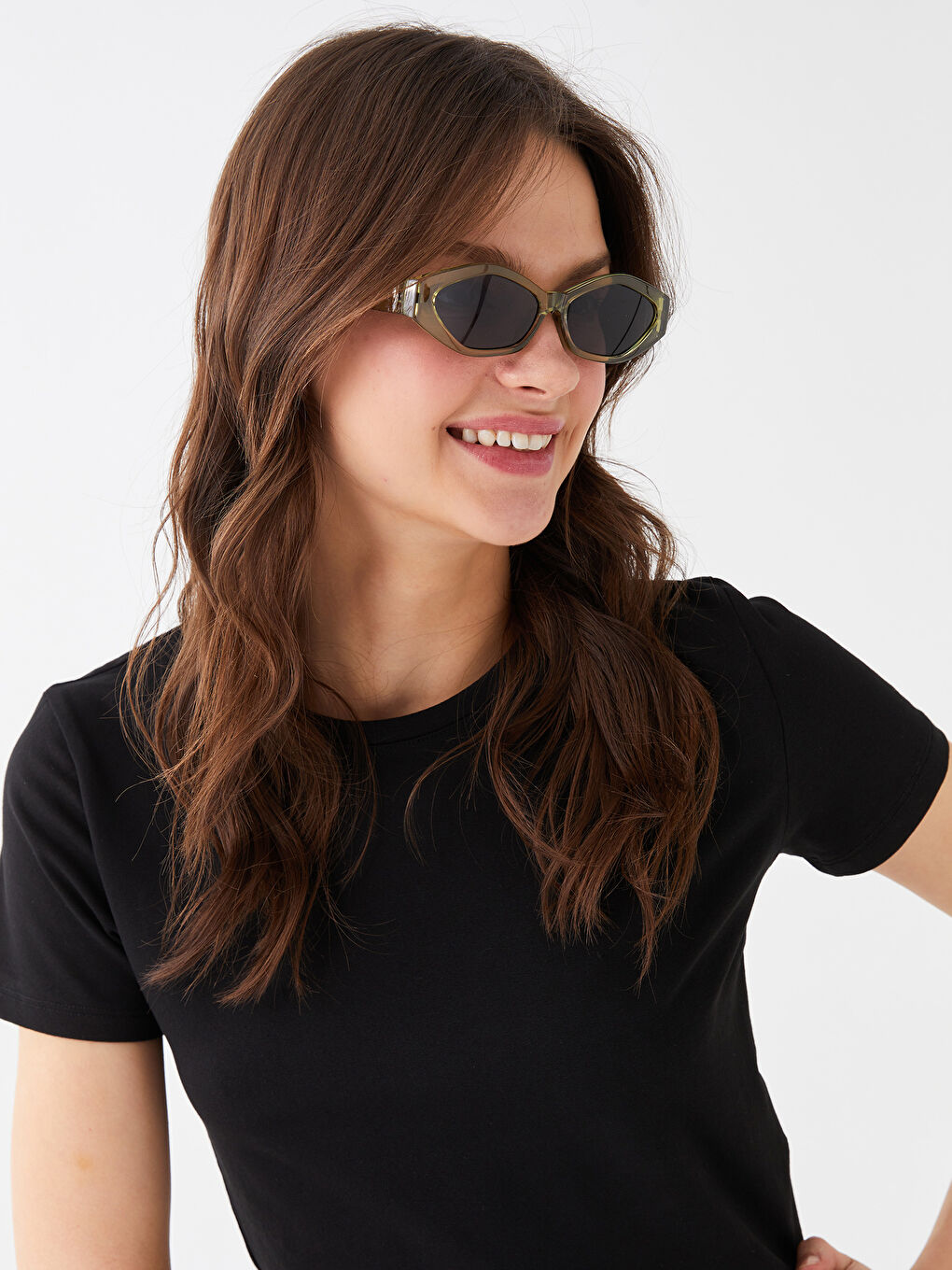 Yeşil Geometrik Tasarımlı Güneş Gözlüğü