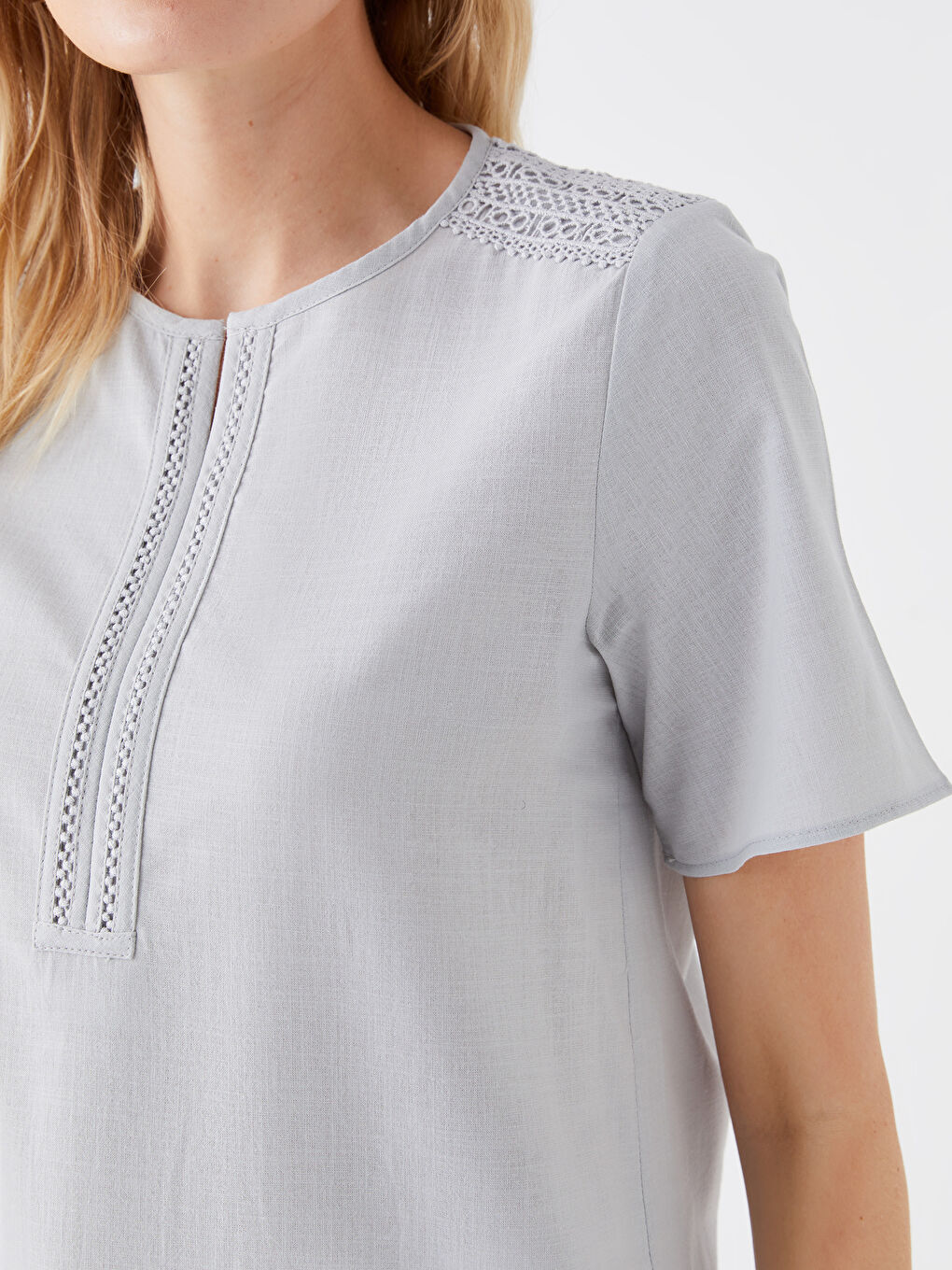 LCW Grace Bluza sa Henley okovratnikom, samouzorak, kratki rukav za Ženski -S3I583Z8-FLG