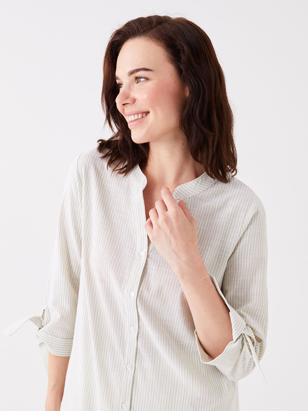 Yeşil Kaçık Yaka Çizgili Kadın Gömlek-1