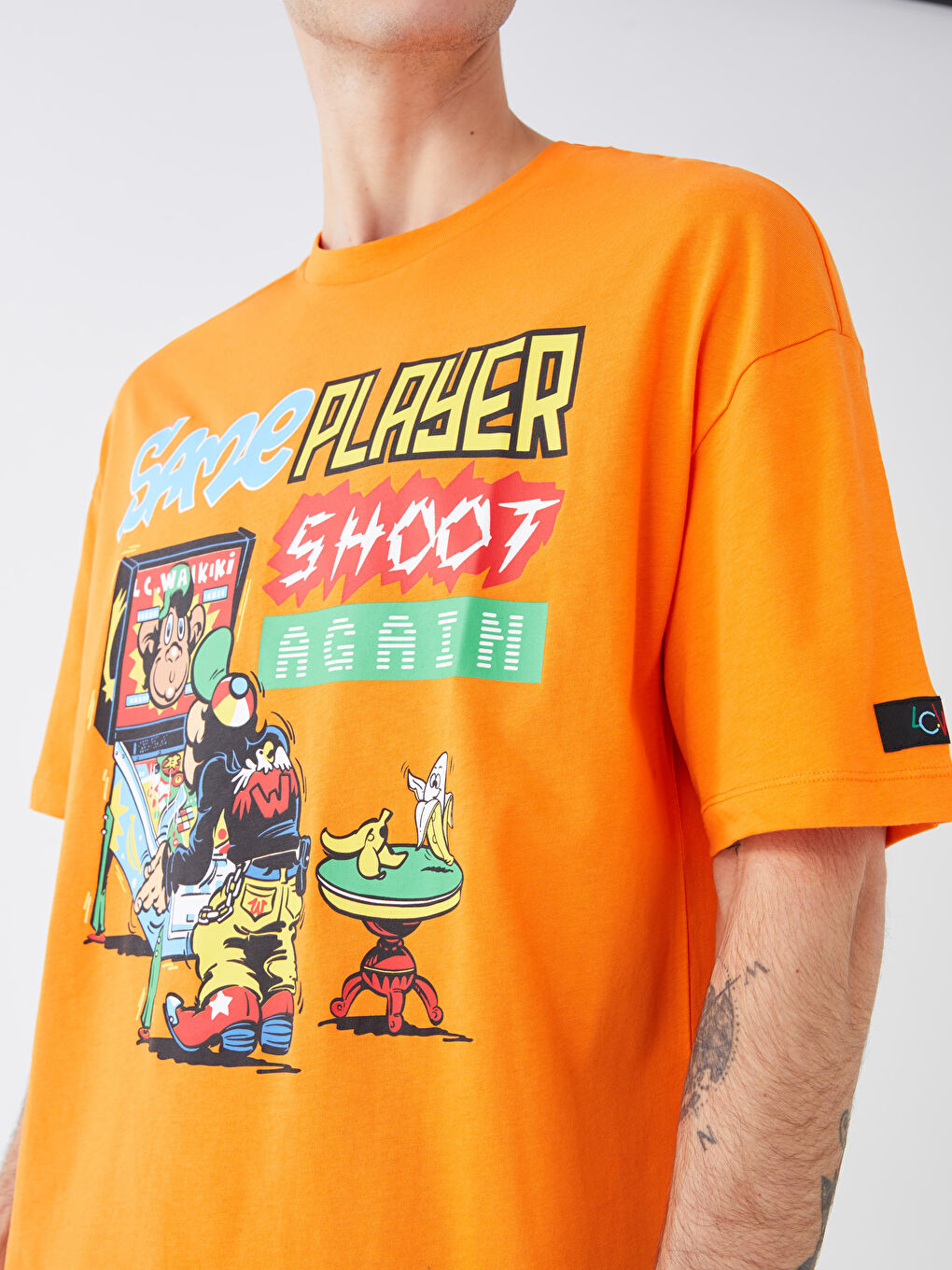 Turuncu Bisiklet Yaka Kısa Kollu Nostaljik Maymun Baskılı Penye Unisex Tişört-6