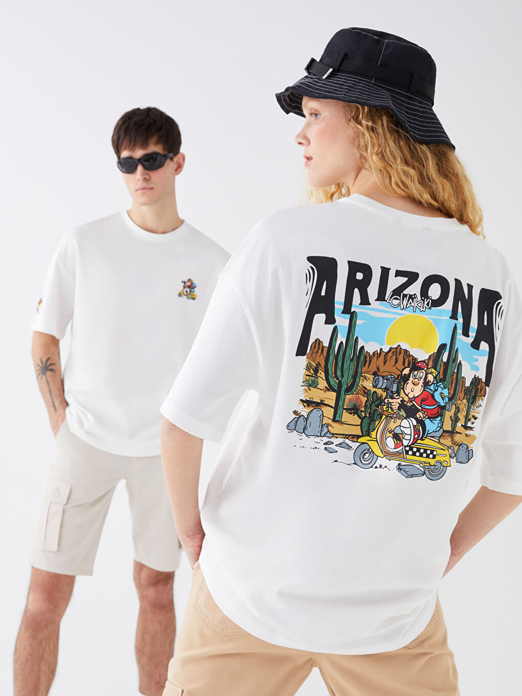 Ekru Bisiklet Yaka Kısa Kollu Baskılı Penye Erkek Tişört