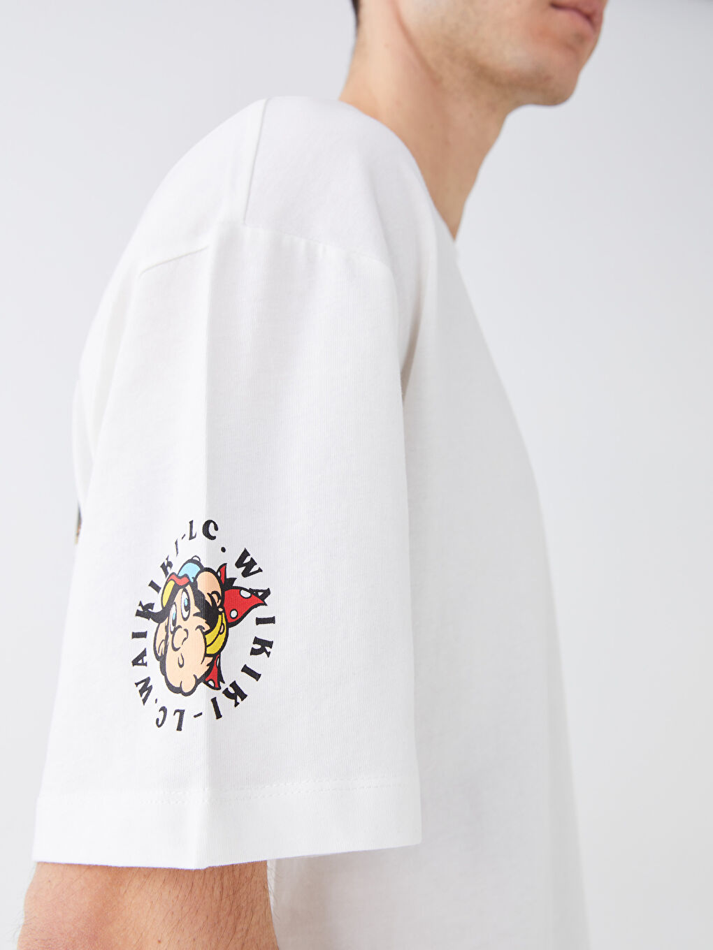 Ekru Bisiklet Yaka Kısa Kollu Baskılı Penye Erkek Tişört-7