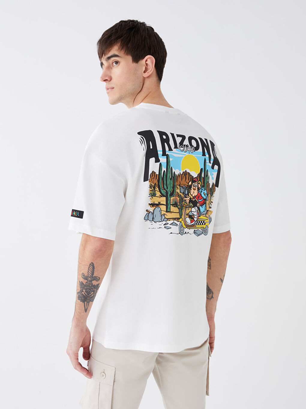 Ekru Bisiklet Yaka Kısa Kollu Baskılı Penye Erkek Tişört-9