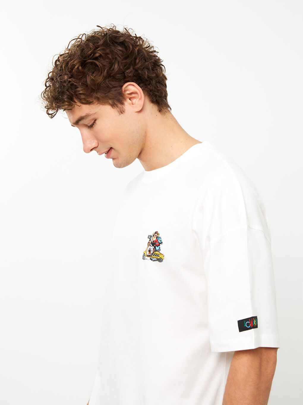 Ekru Bisiklet Yaka Kısa Kollu Baskılı Penye Erkek Tişört-4