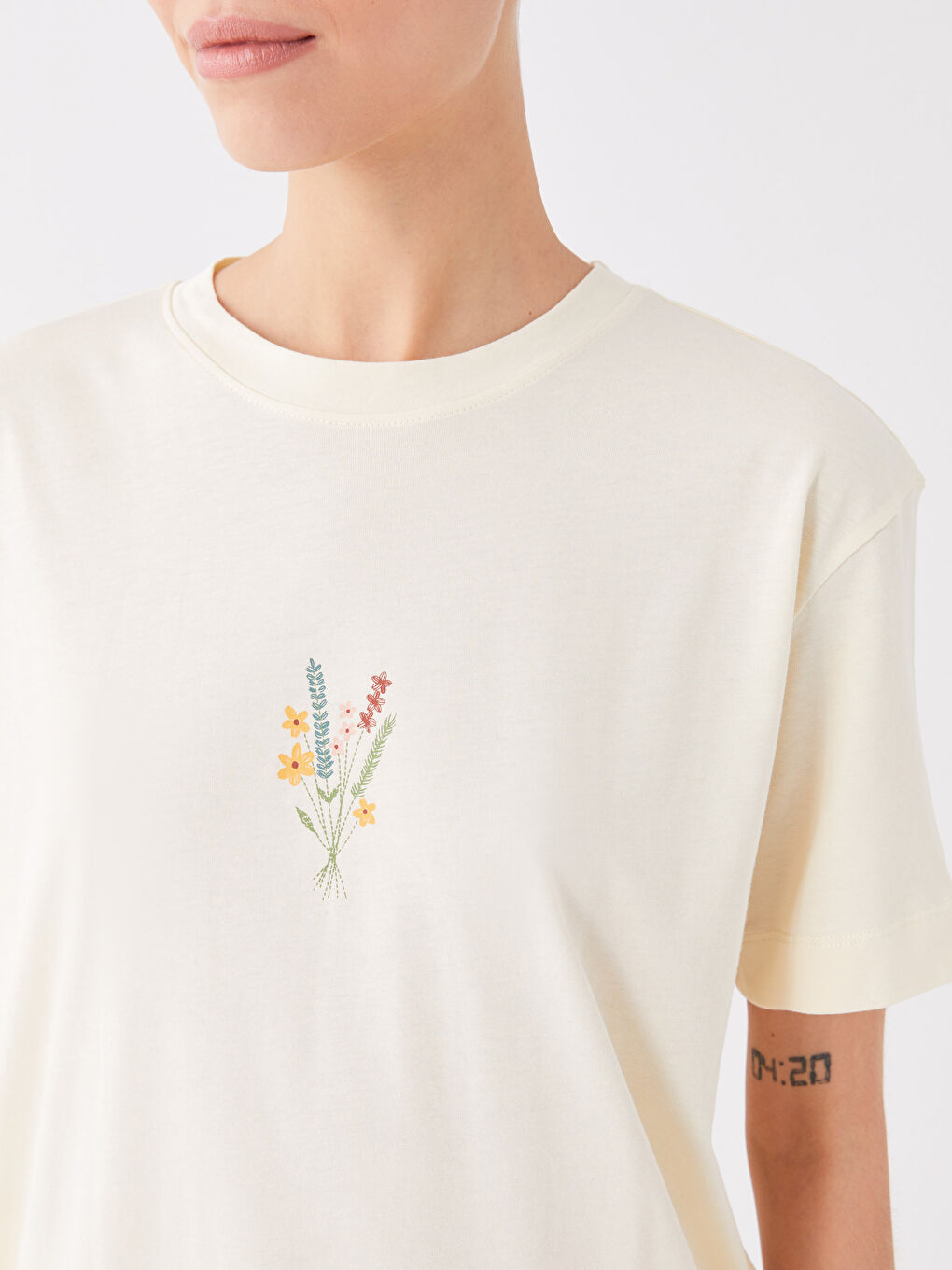 LCW Modest Crew Neck Embroidered Short Sleeve Women's Tunic -S3I677Z8-FDN