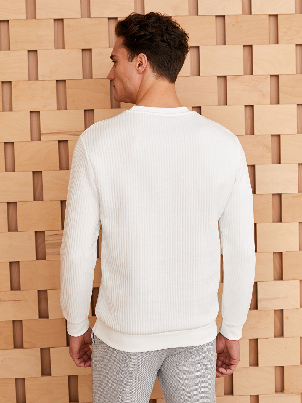 سويت شيرت كم طويل بياقة دائرية للرجال-4