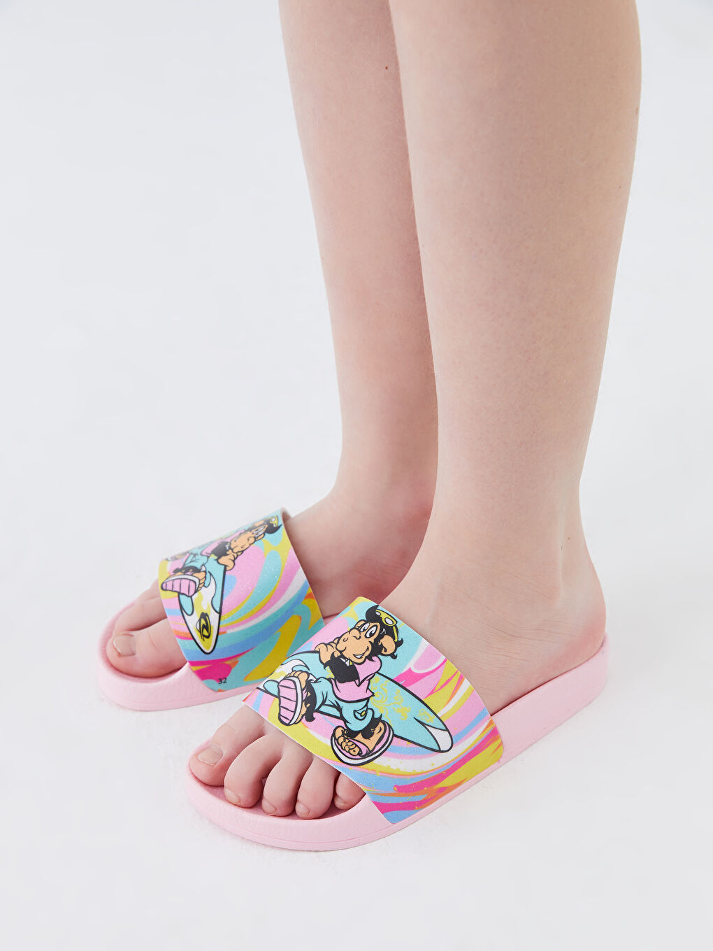 Pembe Nostaljik Maymun Baskılı Kız Çocuk Terlik