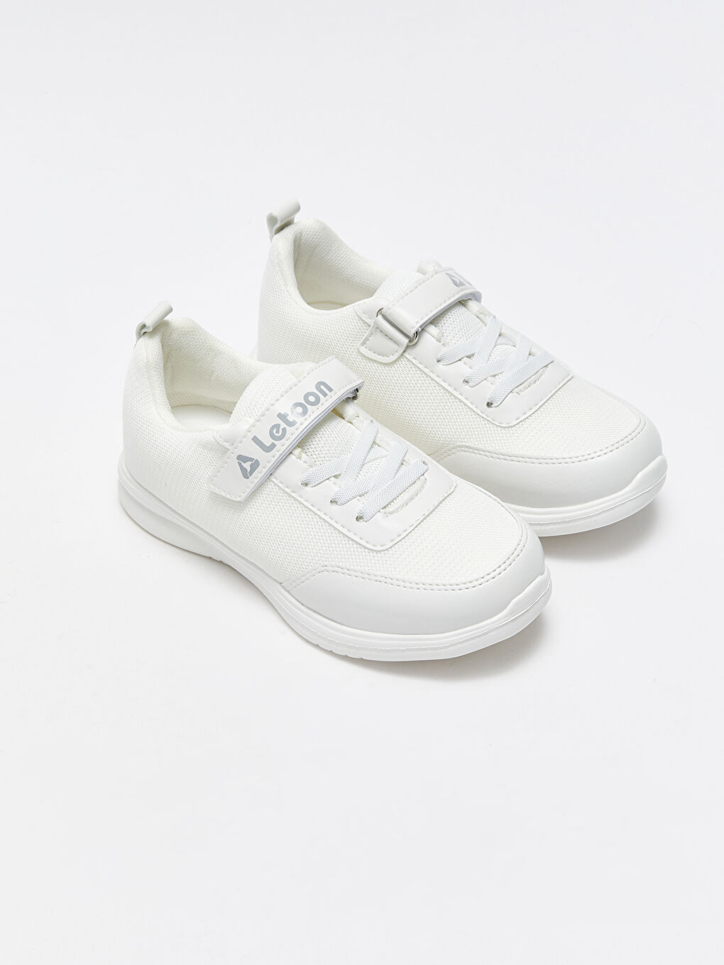 Beyaz Cırt Cırtlı Erkek Çocuk Spor Ayakkabı